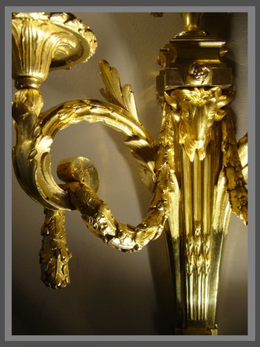 Luminaires Appliques - Paire d'appliques d'époque Louis XVI, modèle de Jean Charles Delafosse