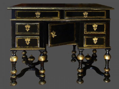 Bureau Mazarin en bois noirci d'époque Louis XIV – fin XVIIe siècle - Louis XIV