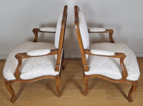 Sièges Fauteuil & Bergère - Paire de fauteuils à dos plats d’époque Louis XV