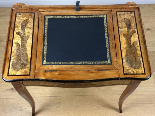 Antiquités - Table liseuse estampillée Jean-François Hache d'époque Louis XV