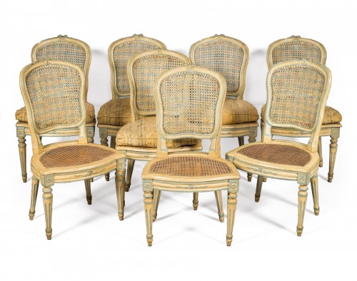 Suite de huit chaises cannées d'époque Louis XV