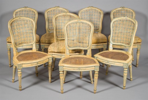 Antiquités - Suite de huit chaises cannées d'époque Louis XV