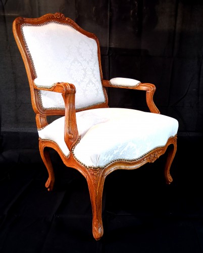 Paire de fauteuils d’époque Louis XV, Lyon vers 1750 - Sièges Style Louis XV
