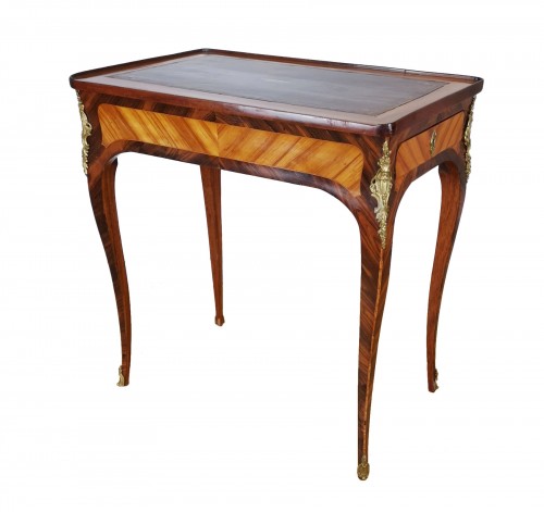 Table de salon Louis XV, Dite à billet doux