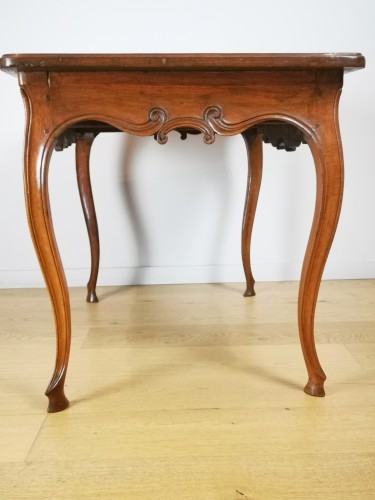 XVIIIe siècle - Table à écrire ou petit bureau Provençal, vers 1750
