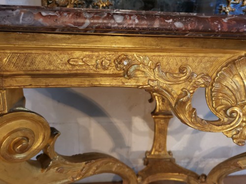 Régence - Console en bois de chêne sculpté et doré d’époque Régence vers 1715 - 1720