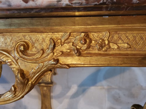 Antiquités - Console en bois de chêne sculpté et doré d’époque Régence vers 1715 - 1720