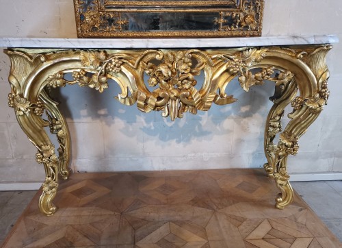 Importante table en console en bois doré, Aix en Provence vers 1760 - Mobilier Style Louis XV