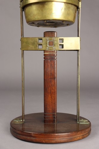 Art nouveau - Lampe à pétrole de table par Gustave Serrurier-Bovy
