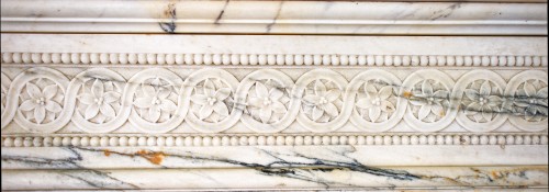 XIXe siècle - Cheminée en marbre Arabescato, datant de la fin du 19e siècle