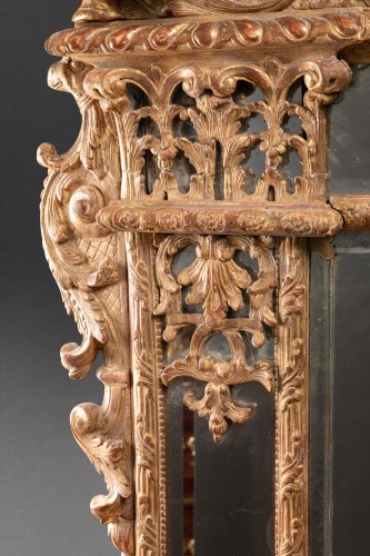 Miroir à pares-closes en bois doré, Paris époque Régence vers 1720 - Miroirs, Trumeaux Style Régence