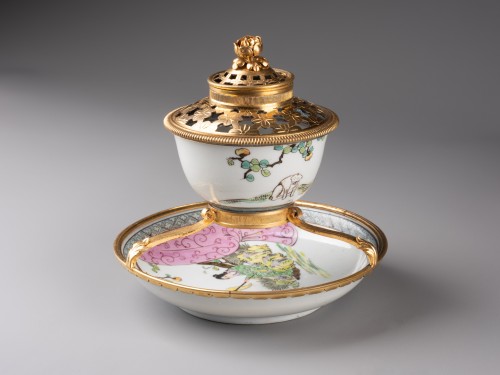 XVIIIe siècle - Pot pourri en porcelaine de Chine et bronze doré, Paris vers 1730