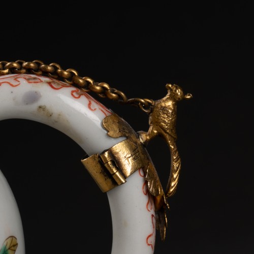 Antiquités - Théière Kakiémon à monture aux quatre éléments, Japon vers 1690-1700 