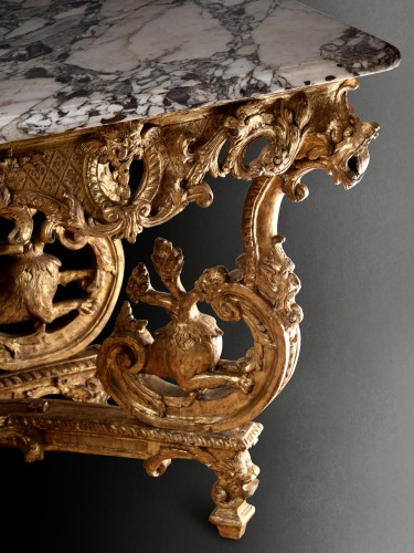 Console en bois doré aux hydres, Paris fin de l’époque Louis XIV - Louis XIV