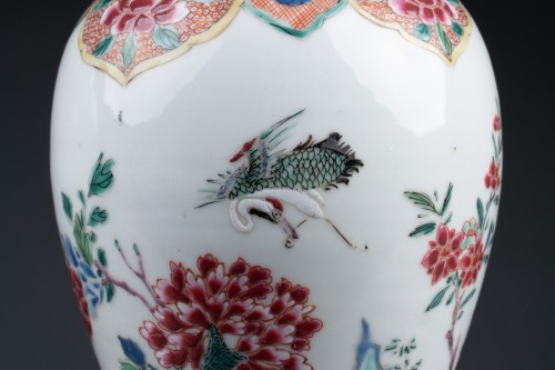Céramiques, Porcelaines  - Paire de vases en porcelaine de Chine et bronze doré