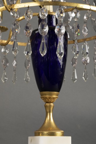 Luminaires Bougeoirs et Chandeliers - Paire de girandoles en bronze et cristal taillé, St Petersbourg vers 1790