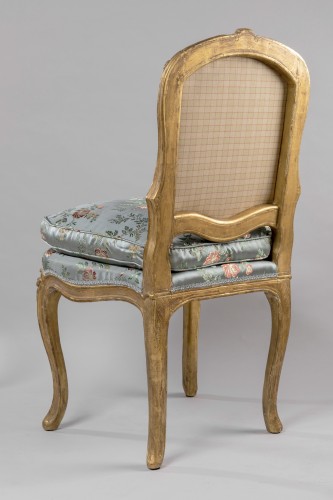 Paire de chaises en bois doré, époque Louis XV - Louis XV