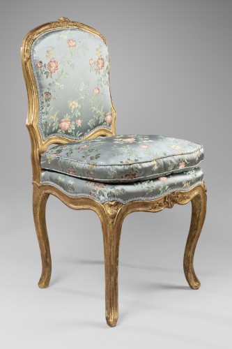 Antiquités - Paire de chaises en bois doré, époque Louis XV