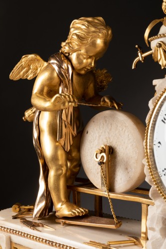 Pendule "Cupidon" en marbre blanc et bronze doré, époque Louis XVI - Horlogerie Style Louis XVI