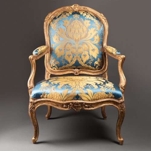 Paire de fauteuils à châssis en bois doré par Nicolas Heurtaut vers 1765 - Sièges Style Louis XV