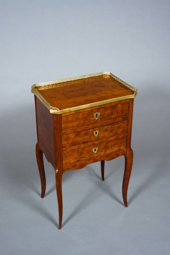 Table de salon chiffonnière Transition estampillée Pascal COIGNIARD, XVIIIe siècle - Mobilier Style Transition