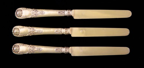 Argenterie et Arts de la table  - Suite de six couverts à entremets et six couteaux à fruits en vermeil (1838-1845)