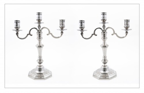 Paire de candélabres convertibles en flambeaux par Émile Roger, armes famille VISCHER - Argenterie et Arts de la table Style 