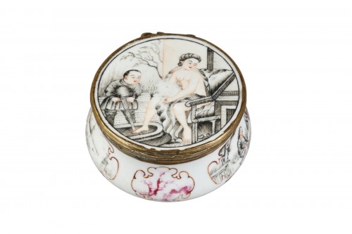 Boite à tabac en porcelaine - Chine Qianlong 1736/1795