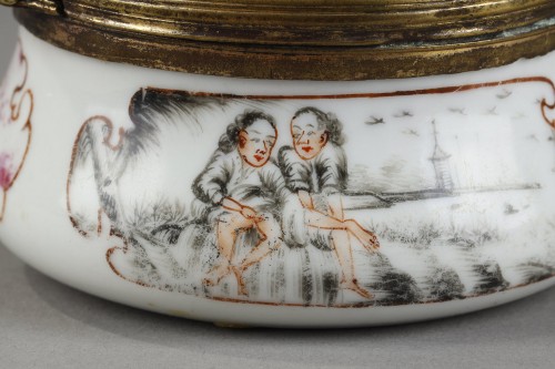 Boite à tabac en porcelaine - Chine Qianlong 1736/1795 - Bertrand de Lavergne