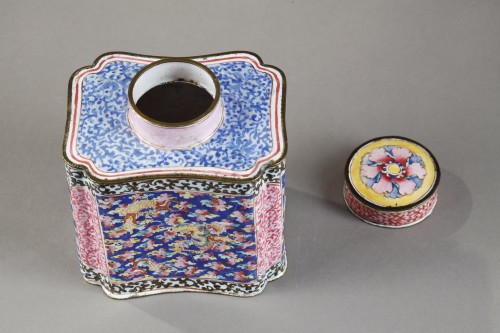 Boite a thé en email de Canton - Chine 18e siècle - Bertrand de Lavergne