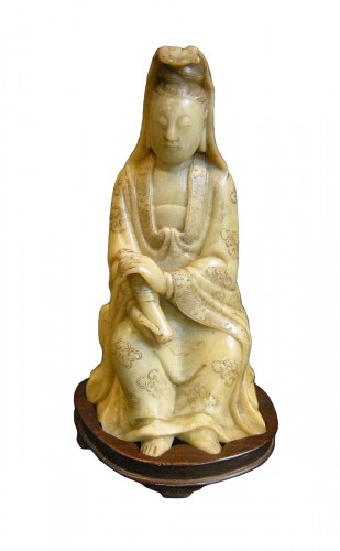 Petite statuette représentant une Guanyin en soapstone, Chine 18e siècle