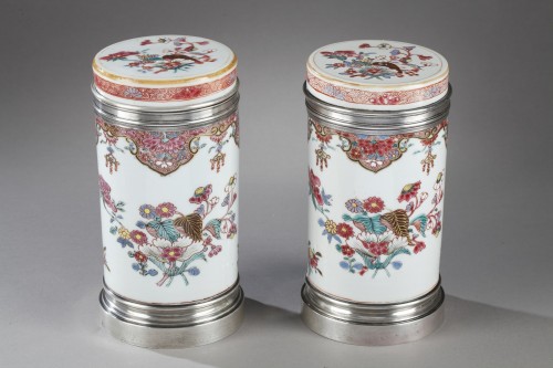 Paire de boites en porcelaine de la famille rose - Chine époque Qianlong - Céramiques, Porcelaines Style 