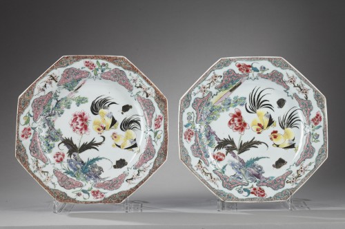 XVIIIe siècle - Paire d'assiettes Famille rose - Chine vers 1735/1740