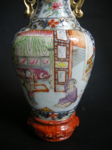 Vase mural en porcelaine - Epoque Jiaqing 1796/1820 - Arts d