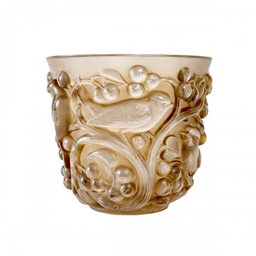 1927 René Lalique - Vase "Avallon"