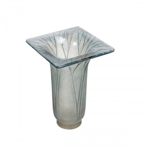 1920 René Lalique - Vase Lotus