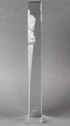 XXe siècle - 1934 René Lalique - Statue Vierge à l'Enfant
