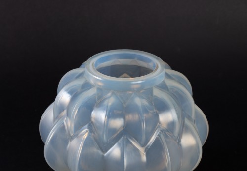 1927 René Lalique - Vase Nivernais Opalescent Triple Couche - Verrerie, Cristallerie Style Art Déco