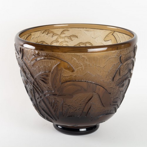 Daum - Vase Monumental « Antilopes et feuillages » verre topaz dégagé à l’acide - Verrerie, Cristallerie Style Art Déco