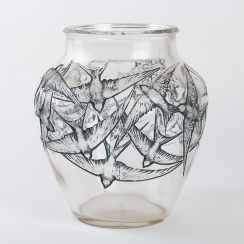 1919 René Lalique - Vase Hirondelles verre blanc émaillé bleu - Verrerie, Cristallerie Style Art Déco