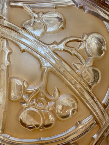Art Déco - 1924 René Lalique - Vase Baies verre blanc patiné sépia