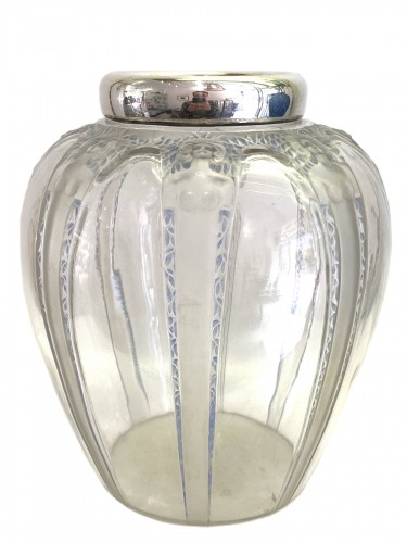 1920 René Lalique - Vase "Cariatides" 