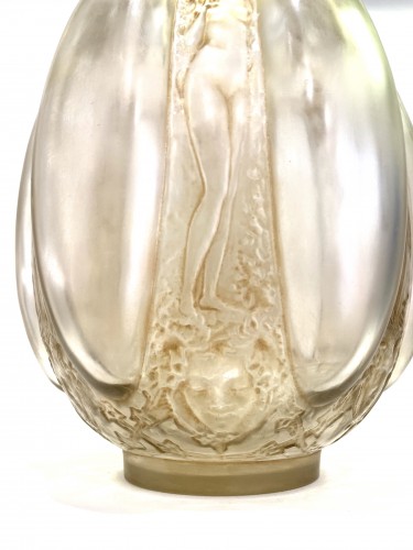 Art nouveau - 1912 René Lalique - Vase « Six Figurines et Masques » 