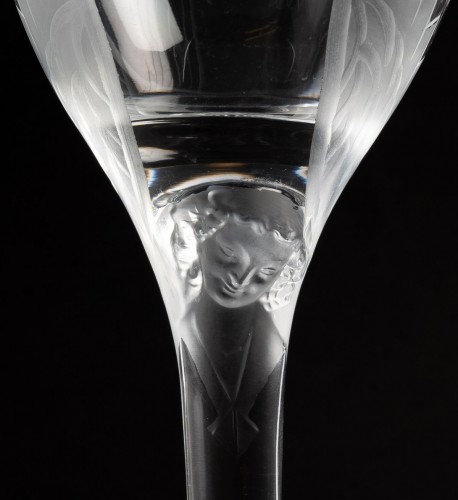Argenterie et Arts de la table  - 1950 Marc Lalique - Suite de 10 flûtes à champagne en cristal "Ange de Reims"
