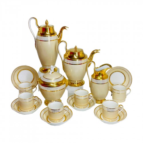 Service à café en porcelaine de Paris,  Manufacture de Dagoty vers 1815-20