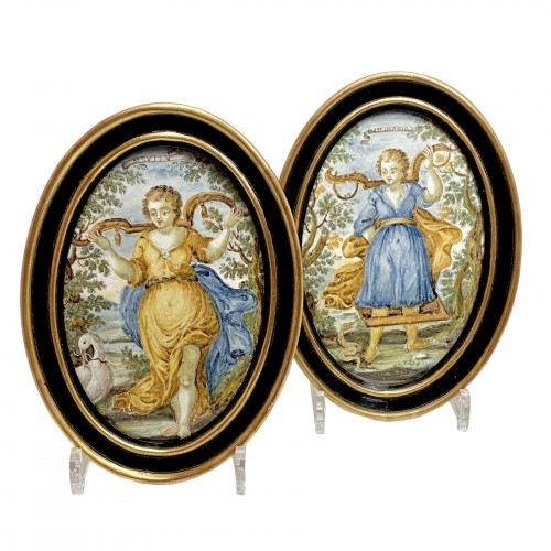 Paire de plaques en faïence de Castelli "Mariage et Servitude" - XVIIIe siècle
