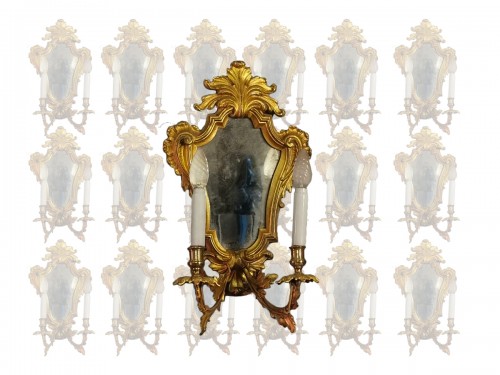 Ensemble de 18 miroirs d'applique en bronze doré fin XIXe siècle