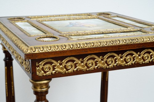 XIXe siècle - Table de salon Napoléon III