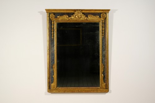 Miroirs, Trumeaux  - Miroir baroque en bois sculpté et doré, Italie, XVIIIe siècle Louis XIV