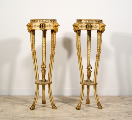 Paire de guéridon néoclassiques en bois laqué doré, Italie XVIIIe siècle - Mobilier Style Louis XVI
